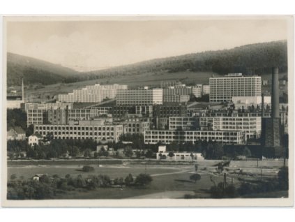 73 - Zlín, Hotel Viktoria, pohled na Baťovy závody, cca 1938