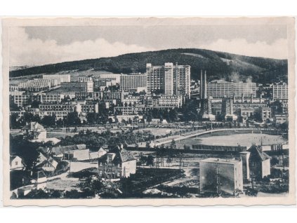 73 - Zlín, pohled na město a Baťovy závody, nákl. J. Zapletalová, cca 1942