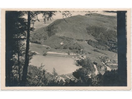 71 - Vsetínsko, Bystřička, pohled na přehradu a okolí, foto Bittner, cca 1940