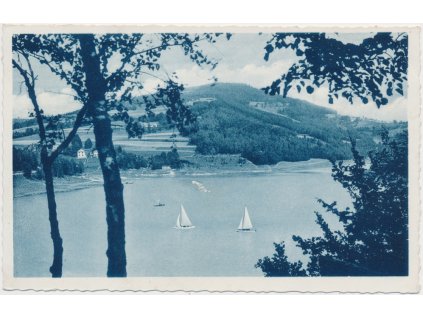 71 - Vsetínsko, přehrada Bystřička, loďky, cca 1941