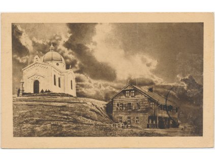 71 - Vsetínsko, Radhošť, partie z vrcholu hory u kaple, cca 1924