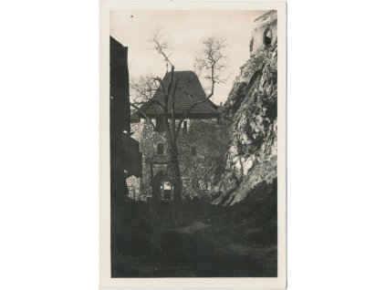 69 - Ústí nad Labem, Střekov, partie z nádvoří hradu, cca 1930