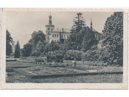 54 - Příbramsko, Březnice, partie ze zámeckého parku, cca 1939