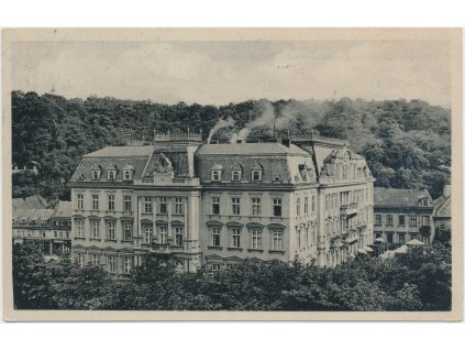65 - Teplice, pohled na hlavní lázeňský dům, cca 1938