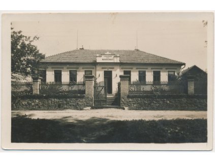 57 - Rychnovsko, Ještětice, partie před školou, Nakl. J. Vrabec, 1933