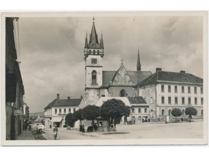 45 - Pelhřimovsko, Humpolec, oživené náměstí, Grafo Čuda