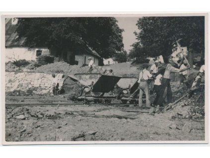 70-Orlickoústecko, Vysoké Mýto, oživená partie ze stavby plovárny,1932