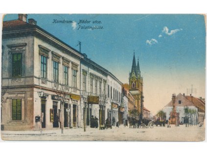 Slovensko, Komárno, Palatingasse, oživená ulice, cca 1910