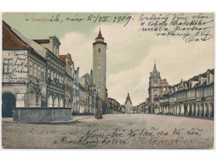 15 - Domažlice, partie z náměstí s domem, kde bydlela B. Němcová, 1909