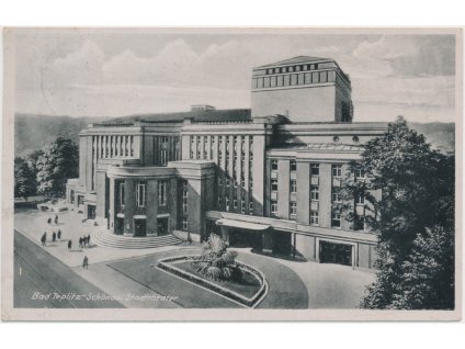 65 - Teplice, oživená partie před divadlem, Stadttheater, cca 1940