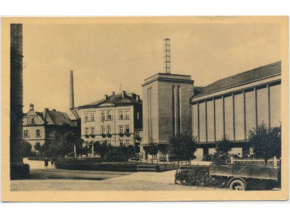 66 - Trutnovsko, Hostinné, partie u kina, cca 1947