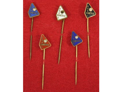 ČSSR, sestava 5 - ti ks odznaků Sokol Soběšice