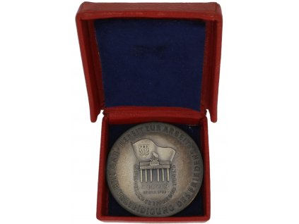 DDR, AE medaile Za nejlepší služby v oblasti plavání, okolo 1975, krabička, stav 1/1