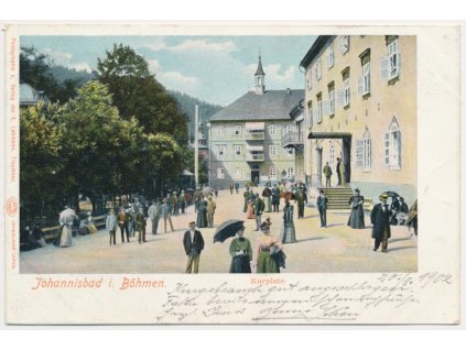 66 - Trutnovsko, Janské Lázně, Kurplatz, lidé na promenádě, cca 1902