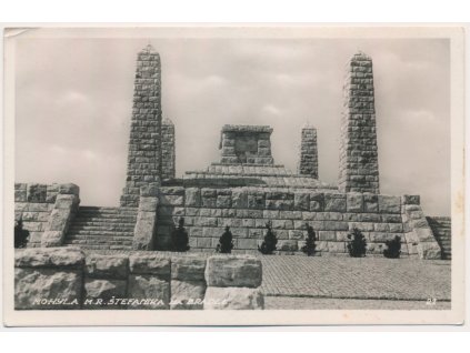 Slovensko, Mohyla M. R. Štefánika na Bradle, cca 1936