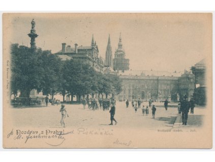 49 - Praha, lidé na Hradčanském náměstí, Nakl. K. Bellmann, cca 1901