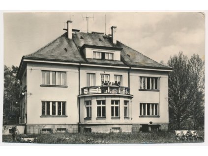 40 - Nymbursko, Sadská, Státní dětská léčebny, děti, cca 1950