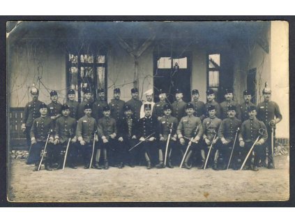 Dragouni, skupinové foto, cca 1915