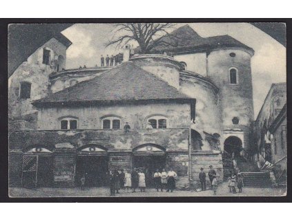 Ukrajina, Nádvoří hradu Var-Palanka u Mukačeva, cca 1916