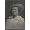 Dívka v klobouku, ateliér Drábek, ca 1910