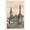 41 - Olomouc, Rathaus mit Dreifaltigkeitssäule, lidé, automobil..., cca 1940