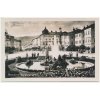 Slovensko, Banská Bystrica, oživená partie z náměstí u fontány, cca 1940