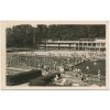 42 - Opava, lidé na městském koupališti, cca 1957