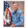 Mullane M. Richard (1943), americký astronaut, portrétové foto, podpis