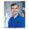 Fabian John (1939), americký astronaut, portrétové foto s podpisem