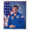 Brandenstein Daniel (1943), americký astronaut, portrétové foto s podpisem