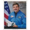 Hilmers David (1950), americký astronaut, portrétové foto s podpisem