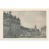 47 - Plzeň, náměstí s radnicí a obchody, cca 1949