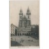 49 - Praha, oživená partie před Týnským chrámem, cca 1940