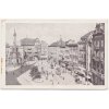 41 - Olomouc, oživené náměstí, automobily, tramvaje..., cca 1945