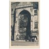 41 - Olomouc, oživená partie u orloje, cca 1929