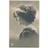 Námětová pohlednice, Dívka se stuhou ve vlasech, cca 1914