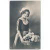 Námětová pohlednice, Dívenka s košíkem rozkvetlých květin, cca 1913