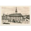 41 - Olomouc, oživený pohled na radnici, cca 1945