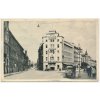 41 - Olomouc, Hotel Palace, oživená ulice s automobilem, cca 1940