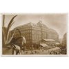 Slovensko, Bratislava, Hotel Savoy, oživená partie před hotelem, cca 1936