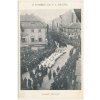 49 - Praha, Z pohřbu Dr. F. L. Riegra, Kondukt před rakví, cca 1903