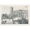 49 - Praha, Staroměstská radnice po bombardování 5. května 1945, tank...