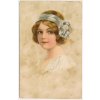Dívka s čelenkou ve vlasech, cca 1915