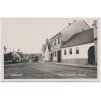 47 - Plzeňsko, Kožlany, partie z náměstí, Obchodní dům, cca 1935