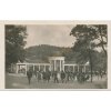 08 - Chebsko, Mariánské Lázně, oživená partie u Rudolfova pramene, cca 1950