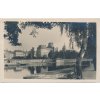 19 - Hradec Králové, oživená partie u řeky s pohledem na město,1935