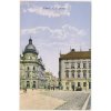 47 - Plzeň, C. k. pošta, oživená partie z ulice, cca 1916