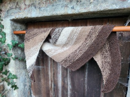 Šátek z přestáňské příze