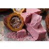 Mandle v ruby čokoládě a malinovém prášku 130g