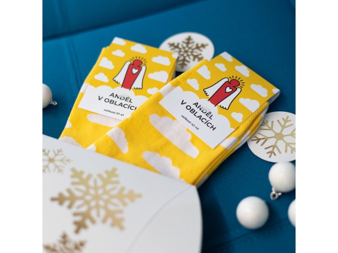 Žluté andělské ponožky v oblacích